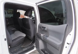 2022 Toyota Tacoma 4WD - Image 24