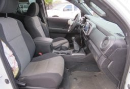 2022 Toyota Tacoma 4WD - Image 30