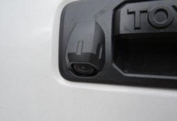 2022 Toyota Tacoma 4WD - Image 17