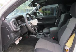 2022 Toyota Tacoma 4WD - Image 29