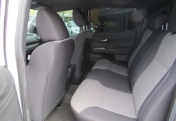 2022 Toyota Tacoma 4WD - Image 27