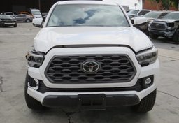2022 Toyota Tacoma 4WD - Image 11