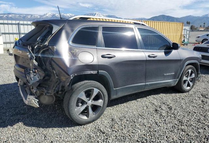 2019 Jeep Cherokee - Image 4
