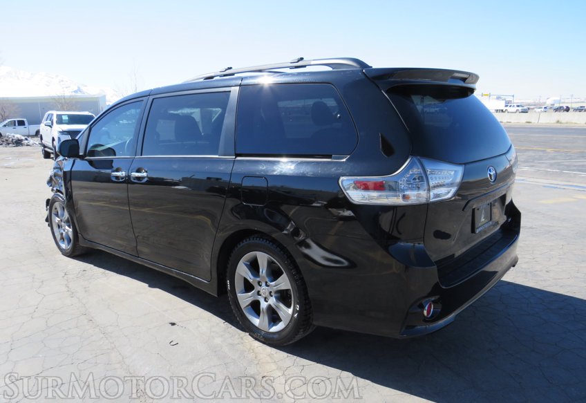 2014 Toyota Sienna - Image 7