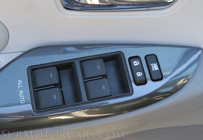 2014 Toyota Sienna - Image 54