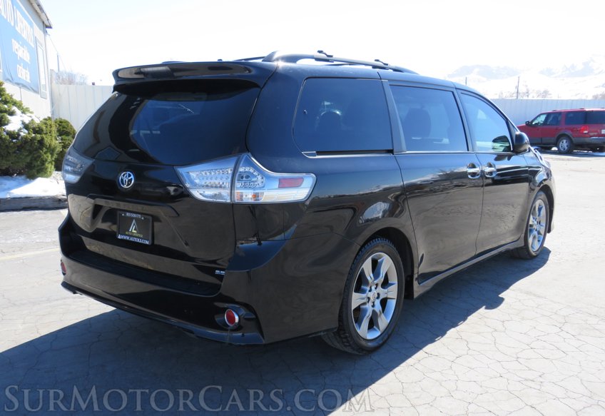 2014 Toyota Sienna - Image 8