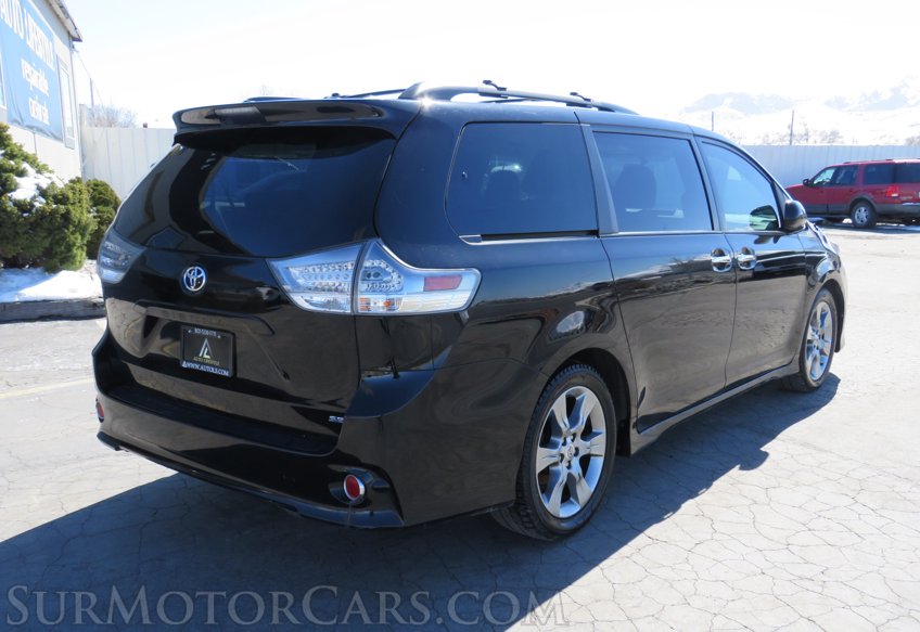 2014 Toyota Sienna - Image 6