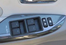 2014 Toyota Sienna - Image 54