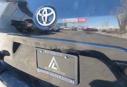 2014 Toyota Sienna - Image 20