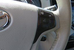 2014 Toyota Sienna - Image 38