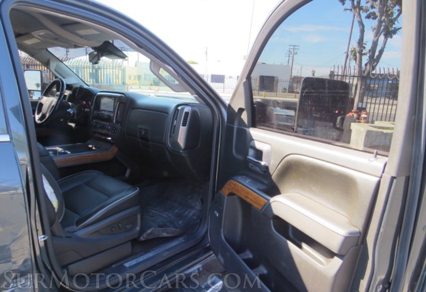 2017 Chevrolet Silverado 2500HD - Image 25