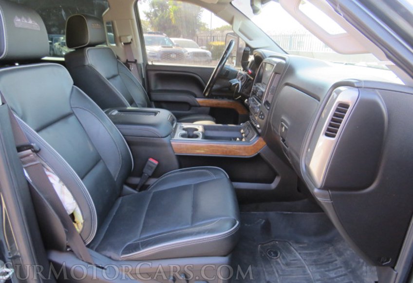 2017 Chevrolet Silverado 2500HD - Image 29