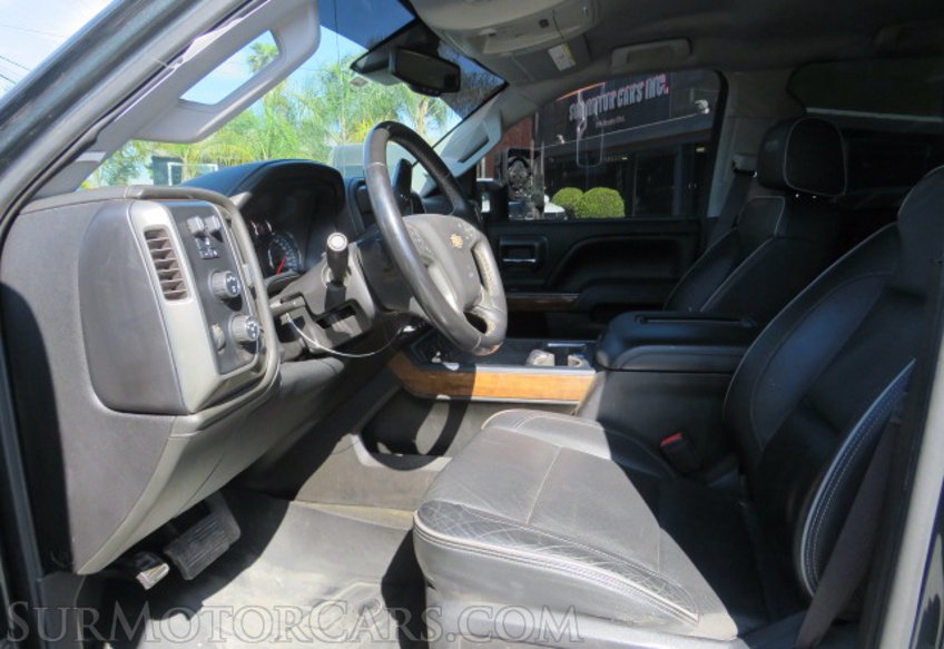 2017 Chevrolet Silverado 2500HD - Image 30