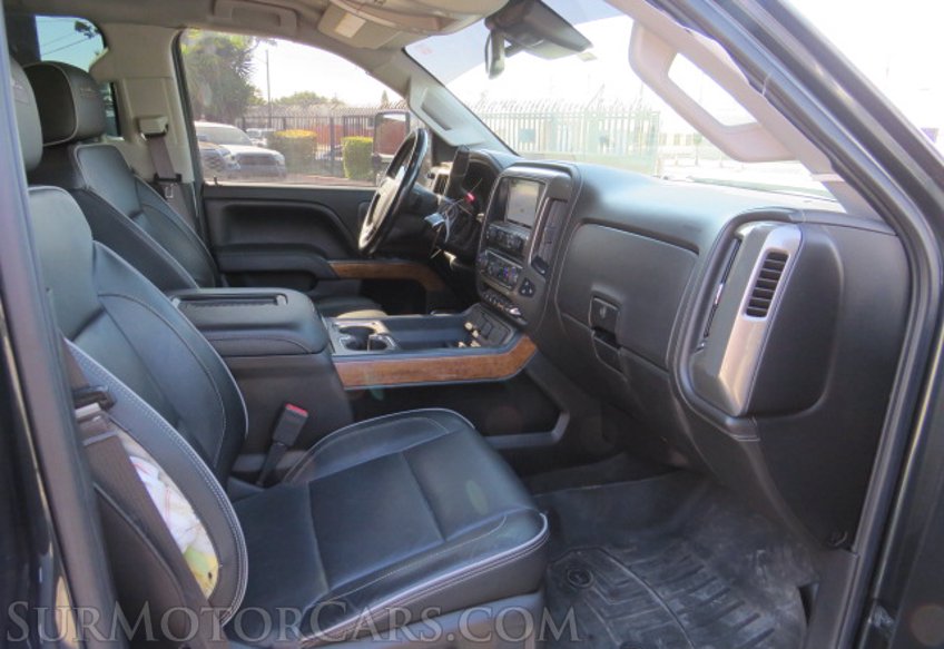 2017 Chevrolet Silverado 2500HD - Image 31