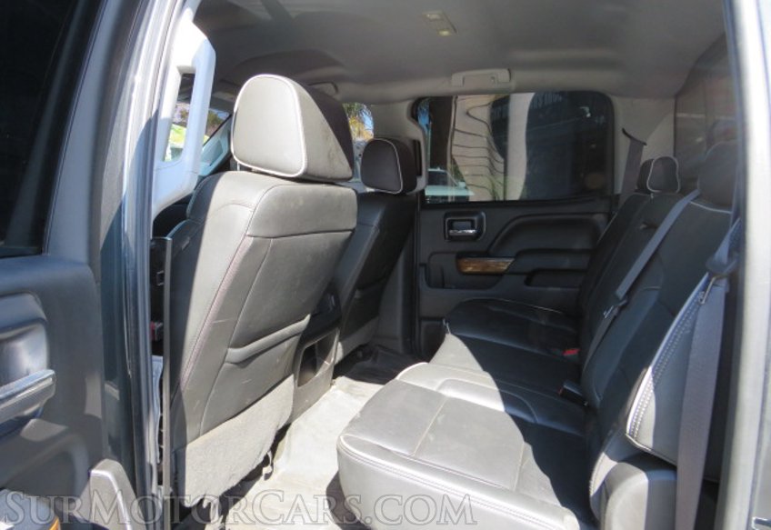 2017 Chevrolet Silverado 2500HD - Image 32