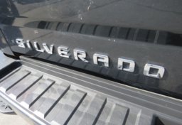 2017 Chevrolet Silverado 2500HD - Image 15