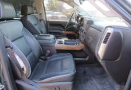 2017 Chevrolet Silverado 2500HD - Image 29