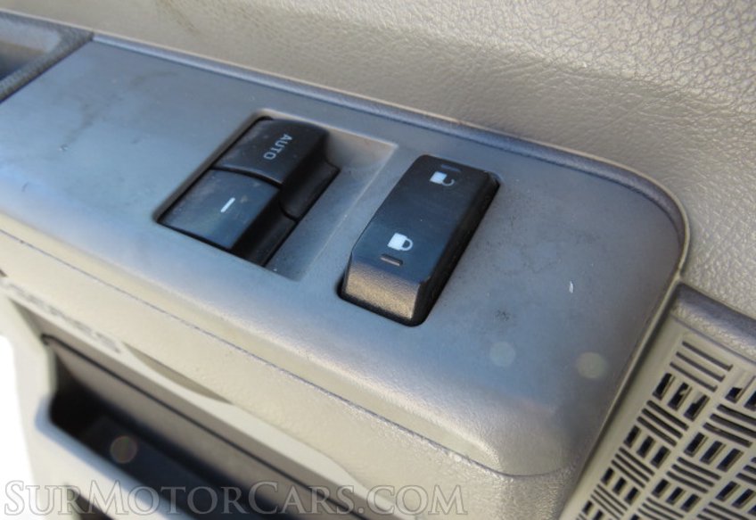 2011 Ford Econoline Cargo Van - Image 34