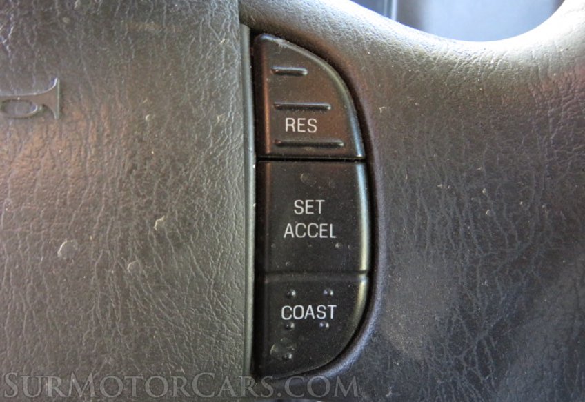 2011 Ford Econoline Cargo Van - Image 31