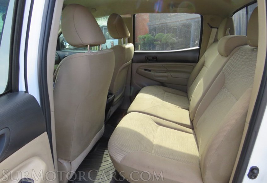 2015 Toyota Tacoma - Image 26