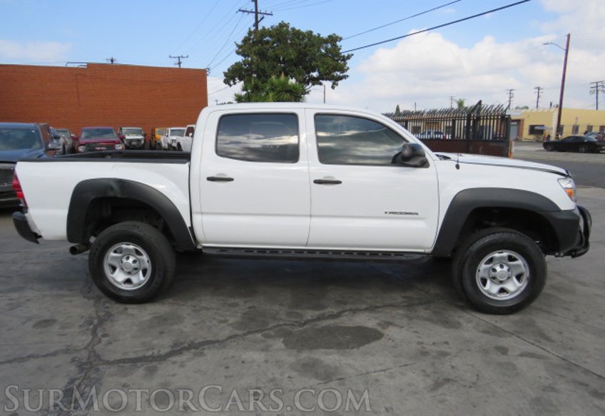 2015 Toyota Tacoma - Image 6
