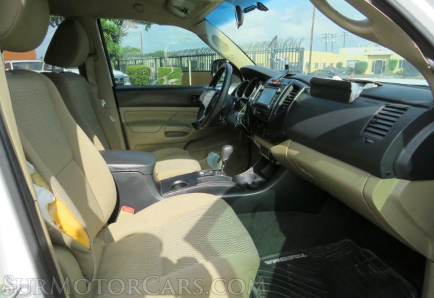 2015 Toyota Tacoma - Image 23