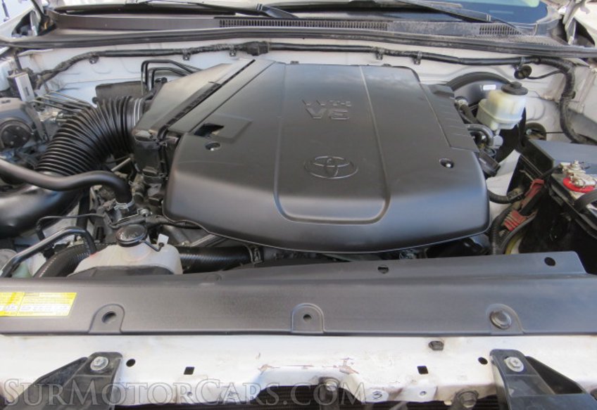 2015 Toyota Tacoma - Image 40