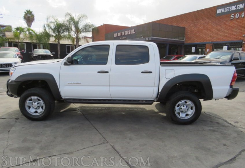 2015 Toyota Tacoma - Image 5