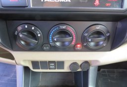 2015 Toyota Tacoma - Image 33