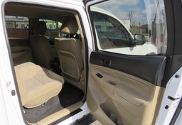 2015 Toyota Tacoma - Image 19