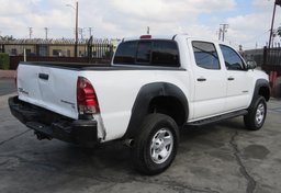 2015 Toyota Tacoma - Image 9