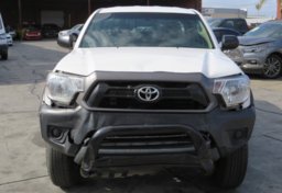 2015 Toyota Tacoma - Image 11