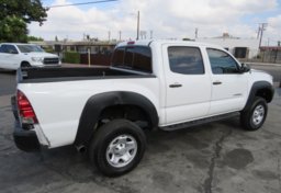 2015 Toyota Tacoma - Image 7