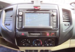 2015 Toyota Tacoma - Image 32