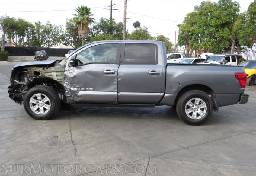 2018 Nissan Titan - Image 12