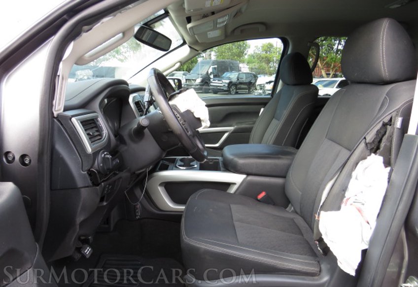 2018 Nissan Titan - Image 26