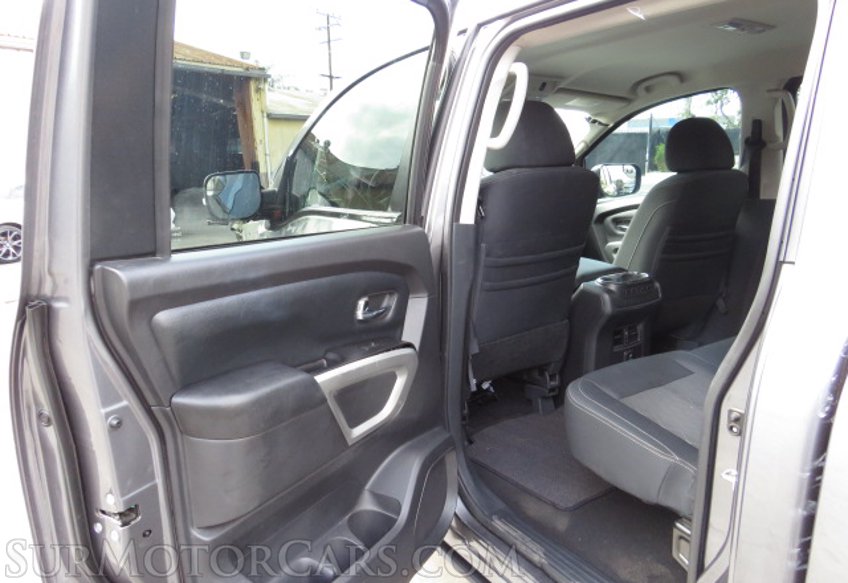 2018 Nissan Titan - Image 24