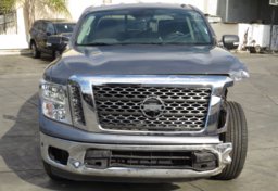 2018 Nissan Titan - Image 9