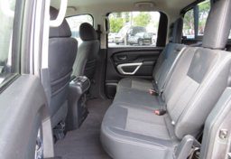 2018 Nissan Titan - Image 30