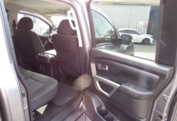 2018 Nissan Titan - Image 25