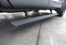 2018 Nissan Titan - Image 16