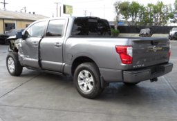 2018 Nissan Titan - Image 8