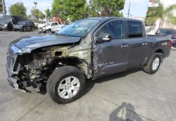 2018 Nissan Titan - Image 2