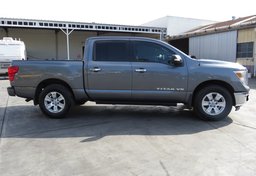 2018 Nissan Titan - Image 11