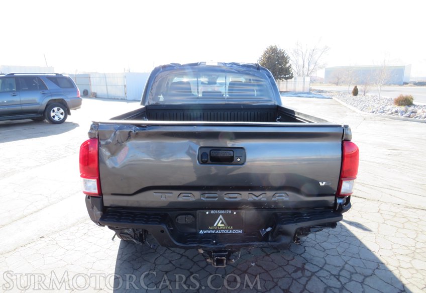 2021 Toyota Tacoma - Image 12