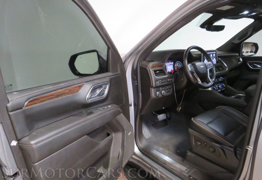 2021 Chevrolet Suburban - Image 25