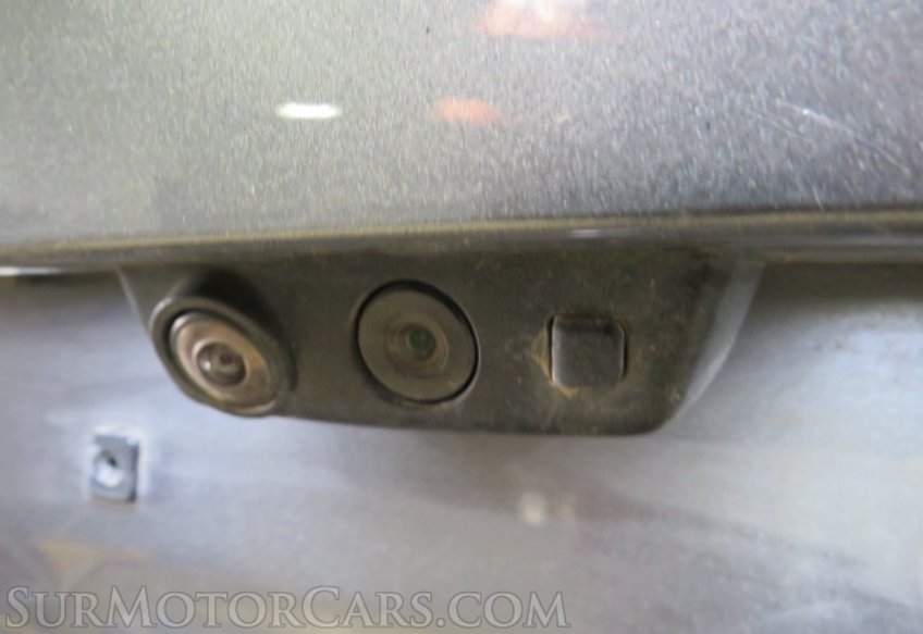 2021 Chevrolet Suburban - Image 16