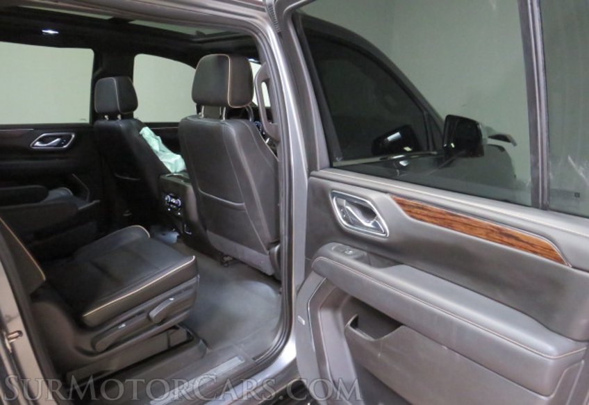 2021 Chevrolet Suburban - Image 28