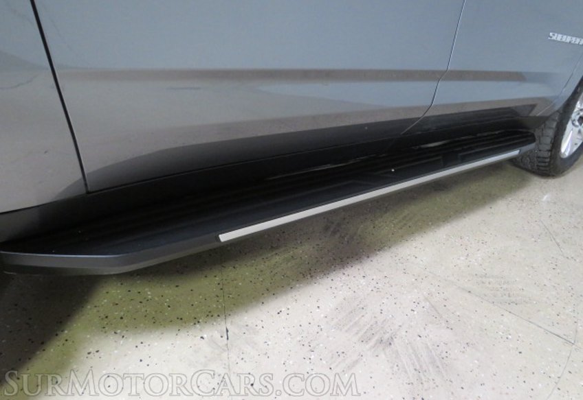 2021 Chevrolet Suburban - Image 17