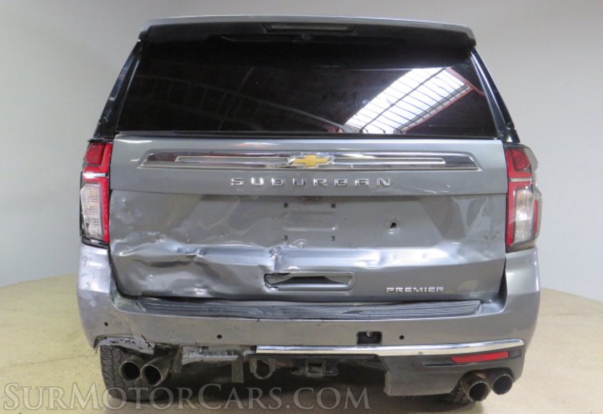 2021 Chevrolet Suburban - Image 12